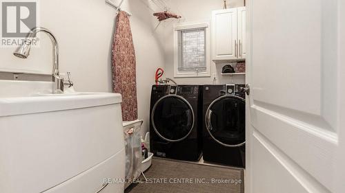 491 Willmott Crescent, Milton (Clarke), ON - Indoor Photo Showing Laundry Room