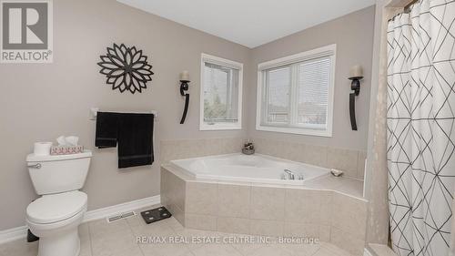 491 Willmott Crescent, Milton, ON - Indoor Photo Showing Bathroom