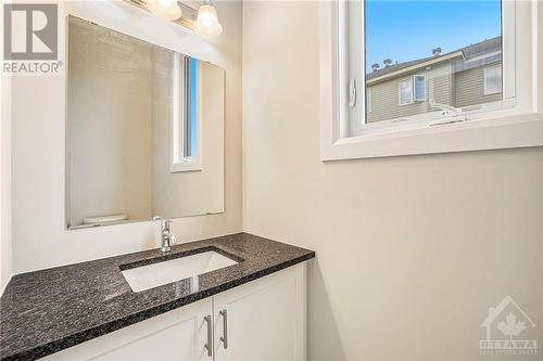 9 Cummings Avenue, Carleton Place, ON - Indoor Photo Showing Bathroom