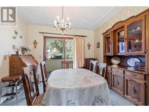 4314 Lakeshore Road, Kelowna, BC - Indoor Photo Showing Dining Room