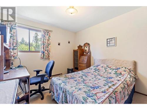 4314 Lakeshore Road, Kelowna, BC - Indoor Photo Showing Bedroom