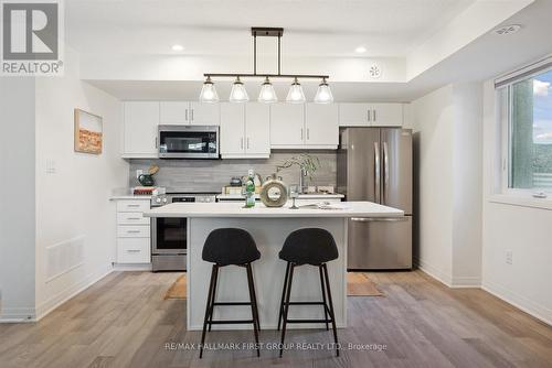 A - 37 Lookout Drive, Clarington (Bowmanville), ON - Indoor Photo Showing Kitchen With Stainless Steel Kitchen With Upgraded Kitchen