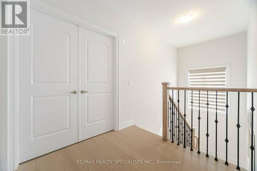 98 Raspberry Ridge Avenue, Caledon, ON - Indoor Photo Showing Other Room