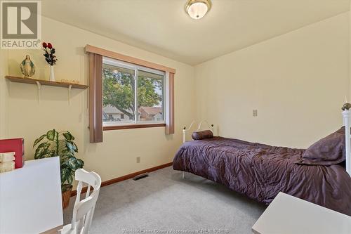 1546 Arthur, Windsor, ON - Indoor Photo Showing Bedroom