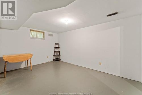 1546 Arthur, Windsor, ON - Indoor Photo Showing Other Room