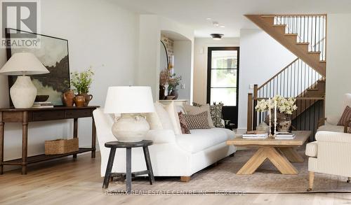 204 King Street, Guelph (Waverley), ON - Indoor Photo Showing Living Room