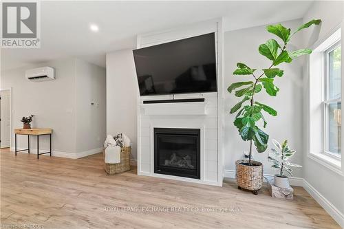 8 - 775 Campbell Avenue, Kincardine, ON - Indoor Photo Showing Living Room With Fireplace