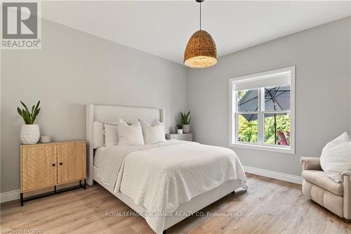 8 - 775 Campbell Avenue, Kincardine, ON - Indoor Photo Showing Bedroom