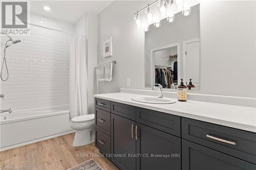 8 - 775 Campbell Avenue, Kincardine, ON - Indoor Photo Showing Bathroom