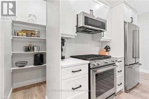 8 - 775 Campbell Avenue, Kincardine, ON - Indoor Photo Showing Kitchen