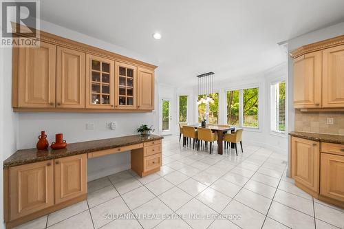 211 Byng Avenue, Toronto (Willowdale East), ON - Indoor Photo Showing Kitchen