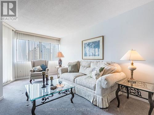 1703 - 1580 Mississauga Valley Boulevard, Mississauga, ON - Indoor Photo Showing Living Room