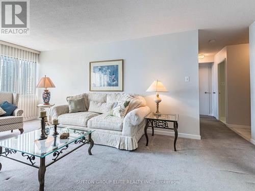 1703 - 1580 Mississauga Valley Boulevard, Mississauga, ON - Indoor Photo Showing Living Room