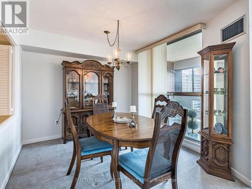 1703 - 1580 Mississauga Valley Boulevard, Mississauga, ON - Indoor Photo Showing Dining Room