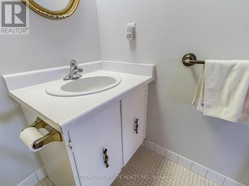 1703 - 1580 Mississauga Valley Boulevard, Mississauga (Mississauga Valleys), ON - Indoor Photo Showing Bathroom