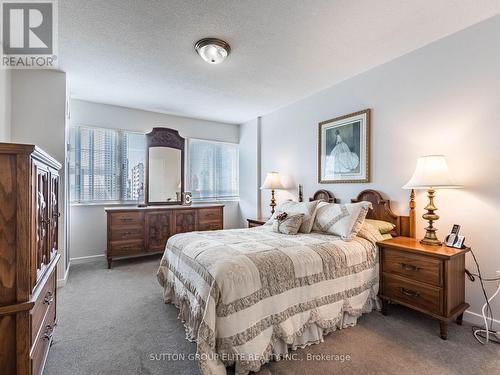 1703 - 1580 Mississauga Valley Boulevard, Mississauga (Mississauga Valleys), ON - Indoor Photo Showing Bedroom