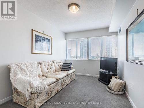 1703 - 1580 Mississauga Valley Boulevard, Mississauga (Mississauga Valleys), ON - Indoor Photo Showing Living Room