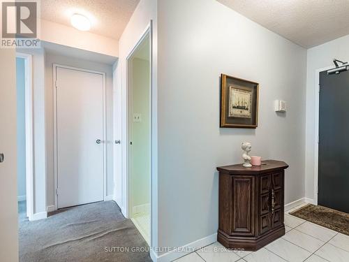 1703 - 1580 Mississauga Valley Boulevard, Mississauga, ON - Indoor Photo Showing Other Room