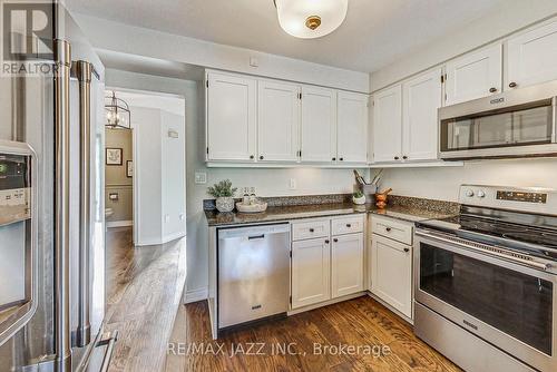 81 Blackcreek Trail, Clarington (Courtice), ON - Indoor Photo Showing Kitchen