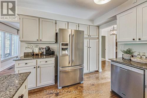 81 Blackcreek Trail, Clarington (Courtice), ON - Indoor Photo Showing Kitchen