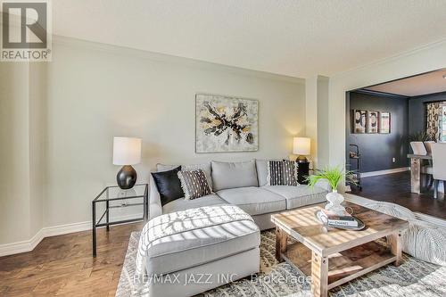 81 Blackcreek Trail, Clarington (Courtice), ON - Indoor Photo Showing Living Room