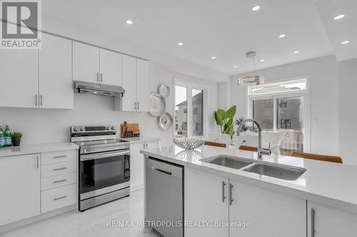 58 Belmont Drive, Clarington (Newcastle), ON - Indoor Photo Showing Kitchen With Double Sink With Upgraded Kitchen