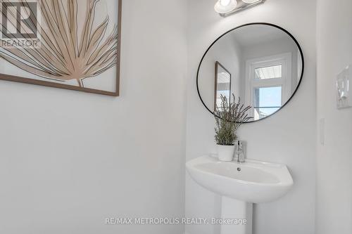 58 Belmont Drive, Clarington (Newcastle), ON - Indoor Photo Showing Bathroom