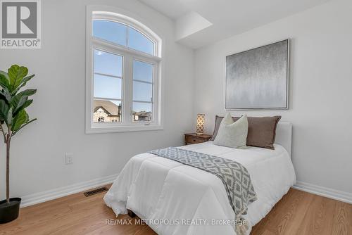 58 Belmont Drive, Clarington (Newcastle), ON - Indoor Photo Showing Bedroom