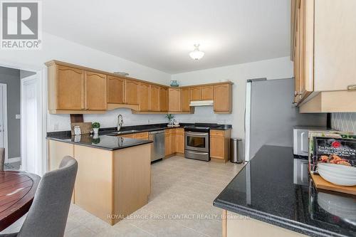 31 Vanderpost Crescent, Essa (Thornton), ON - Indoor Photo Showing Kitchen