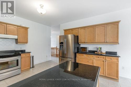 31 Vanderpost Crescent, Essa (Thornton), ON - Indoor Photo Showing Kitchen