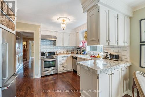 143 Dudley Avenue, Markham, ON - Indoor Photo Showing Kitchen With Upgraded Kitchen