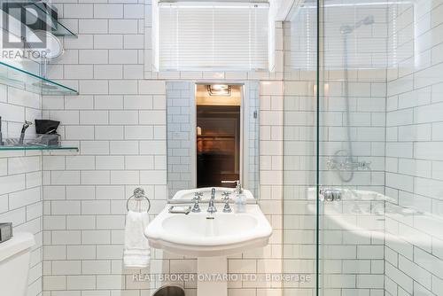 143 Dudley Avenue, Markham (Thornhill), ON - Indoor Photo Showing Bathroom