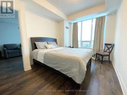 507 - 7167 Yonge Street, Markham (Grandview), ON - Indoor Photo Showing Bedroom