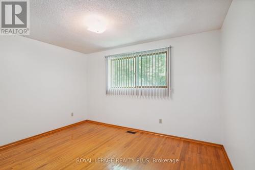 40 Forest Hill Crescent, Hamilton, ON - Indoor Photo Showing Other Room