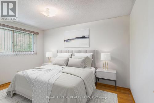 40 Forest Hill Crescent, Hamilton, ON - Indoor Photo Showing Bedroom