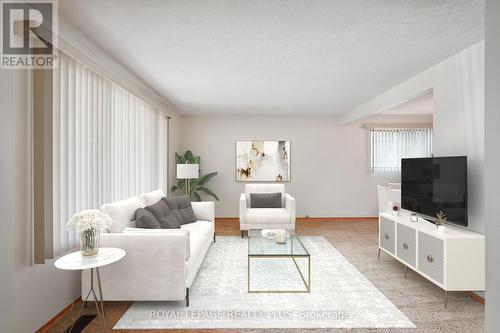 40 Forest Hill Crescent, Hamilton, ON - Indoor Photo Showing Living Room