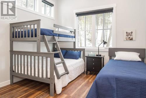 655 Taynton  Drive, Invermere, BC - Indoor Photo Showing Bedroom