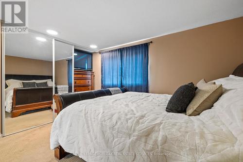 2 - 2185 Fairchild Boulevard, Burlington, ON - Indoor Photo Showing Bedroom