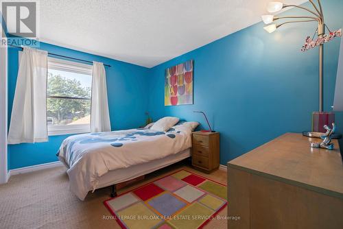 2 - 2185 Fairchild Boulevard, Burlington, ON - Indoor Photo Showing Bedroom