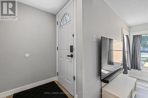 2 - 2185 Fairchild Boulevard, Burlington, ON - Indoor Photo Showing Other Room