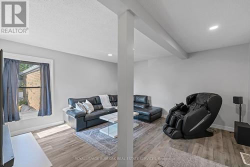 2 - 2185 Fairchild Boulevard, Burlington, ON - Indoor