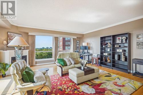 603 - 50 Old Mill Road, Oakville, ON - Indoor Photo Showing Living Room