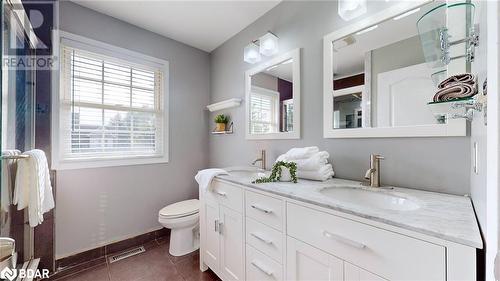 2187 Austin Court, Burlington, ON - Indoor Photo Showing Bathroom