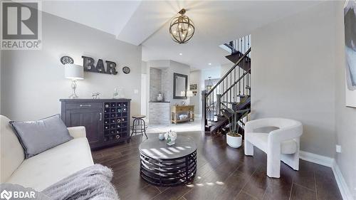 2187 Austin Court, Burlington, ON - Indoor Photo Showing Living Room