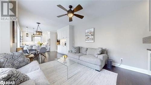 2187 Austin Court, Burlington, ON - Indoor Photo Showing Living Room