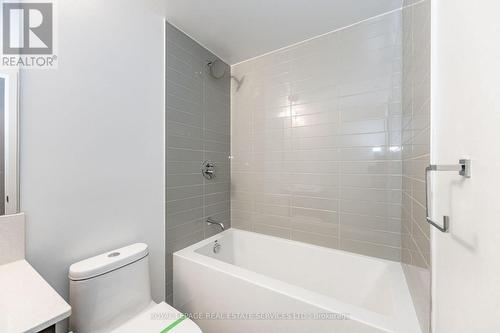 401 - 3005 Pine Glen Road, Oakville (Palermo West), ON - Indoor Photo Showing Bathroom