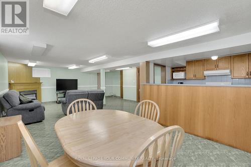 100 North Carson Street, Toronto (Alderwood), ON - Indoor Photo Showing Dining Room