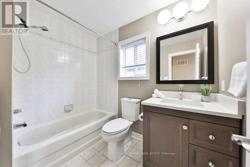 1024 Queen Street W, Mississauga (Lorne Park), ON - Indoor Photo Showing Bathroom