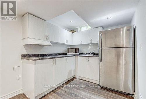 97 Long Point Drive, Richmond Hill (Oak Ridges Lake Wilcox), ON - Indoor Photo Showing Kitchen