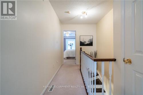 32 - 2025 Cleaver Avenue, Burlington, ON - Indoor Photo Showing Other Room